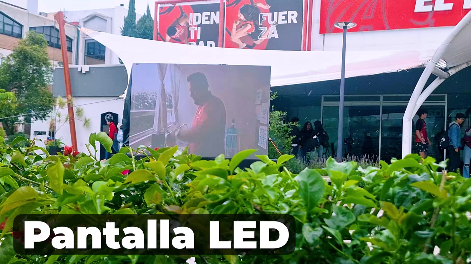 Pantalla LED en evento al aire libre